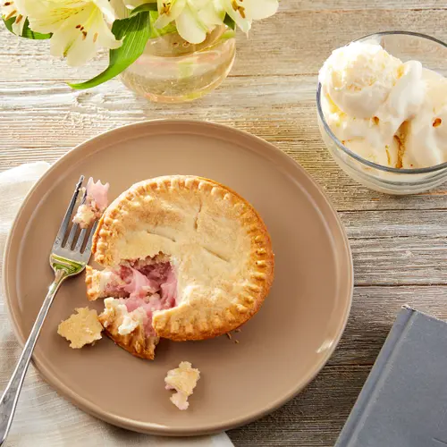 Freshness Guaranteed Mini Strawberry Creme Pie, 3.5 oz thumbnail 3