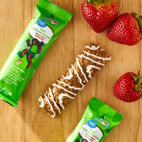 Great Value Iced Oatmeal Whole Grain Baked Bars, 1.27 oz, 18 Count thumbnail 4