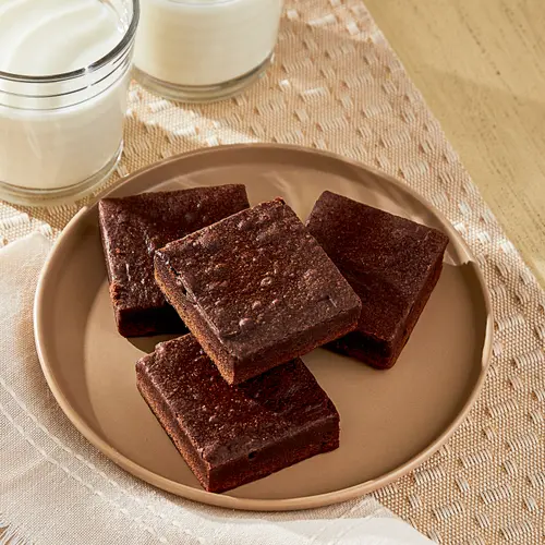 Freshness Guaranteed Chocolate Brownies, 13 oz Clamshell, 4 Count thumbnail 2
