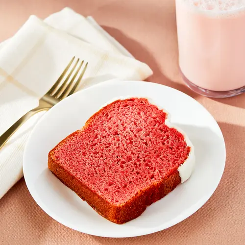 Marketside Individually Wrapped Iced Strawberry Cake, 3.7 oz thumbnail 2