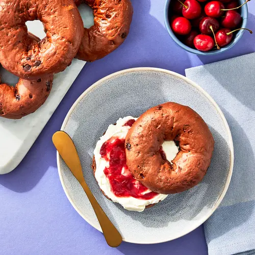 bettergoods Double Chocolate Chip Bagels, 15 oz, 5 Count thumbnail 2