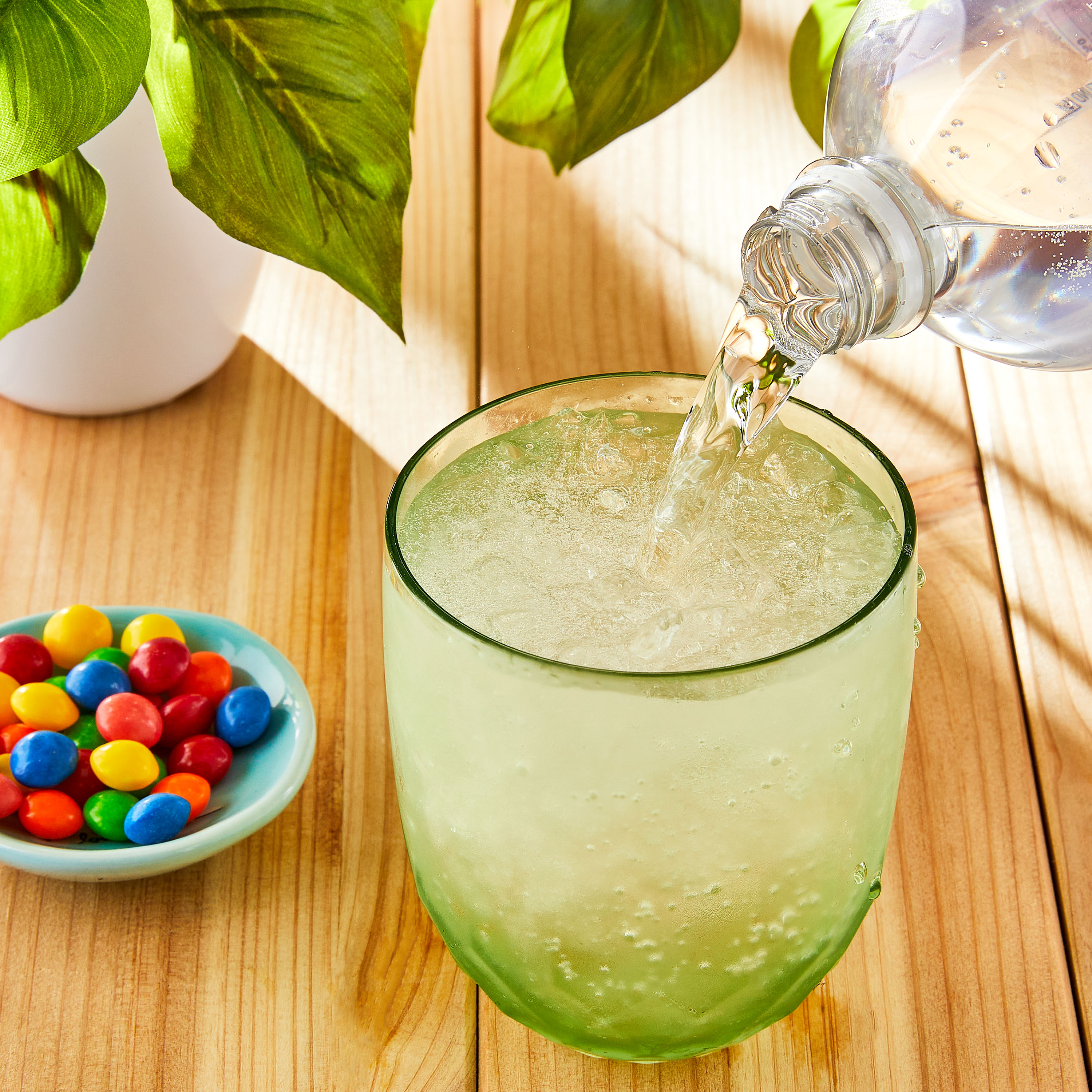 Clear American Sparkling Water, Candied Rainbow, 33.8 fl oz thumbnail 3