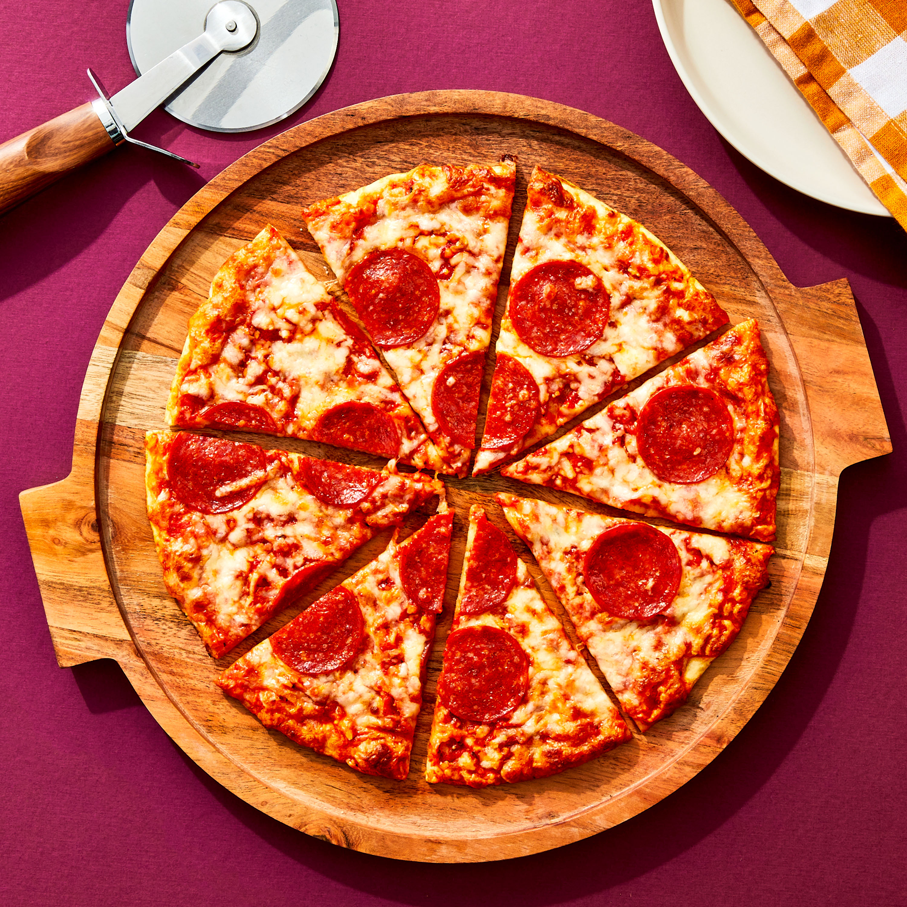 bettergoods Gluten-Free Cauliflower Thin Crust Pepperoni Pizza, 12.1 oz (Frozen) thumbnail 2