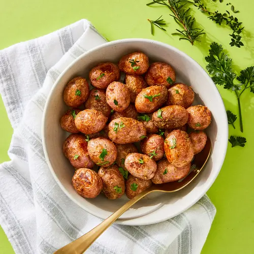 bettergoods Oven Roasted and Seasoned Red Petite Potatoes with Olive Oil, Italian Herbs and Parmesan, 16 oz (Frozen) thumbnail 2