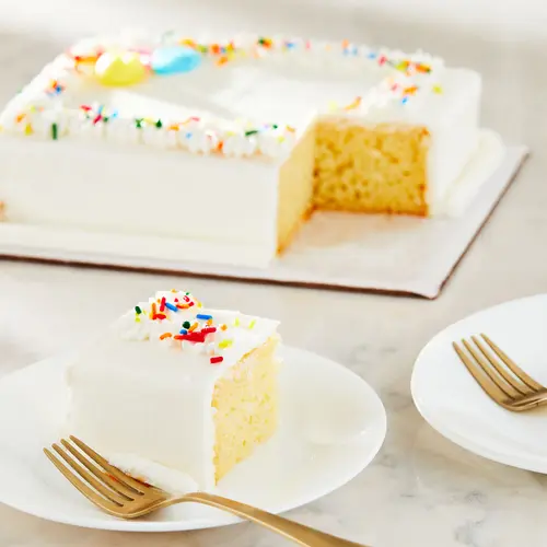 Freshness Guaranteed Celebration Vanilla Cake, Vanilla Icing, 26.8 oz, Refrigerated thumbnail 2