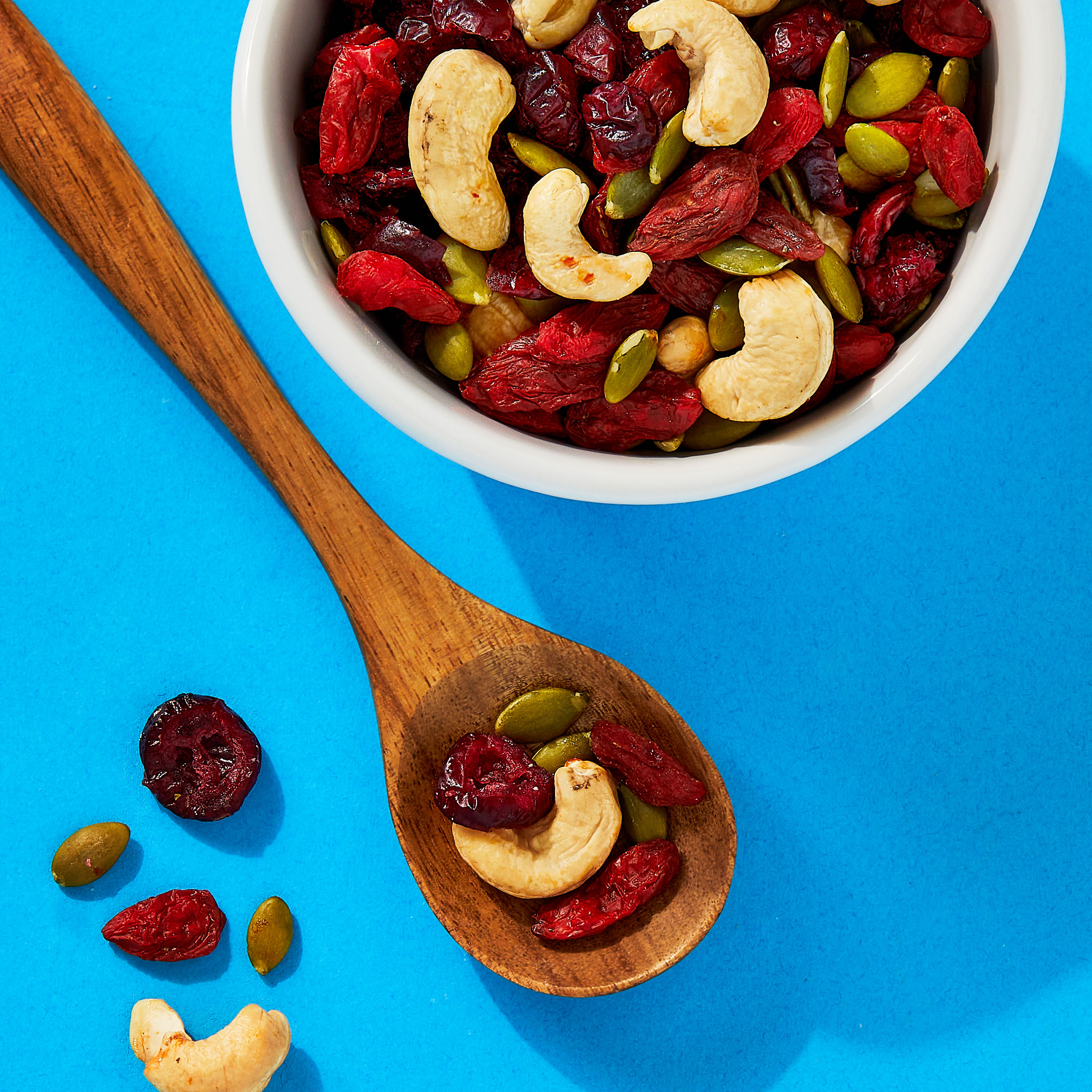 bettergoods Organic Super Energy Trail Mix, 8.5 oz thumbnail 2