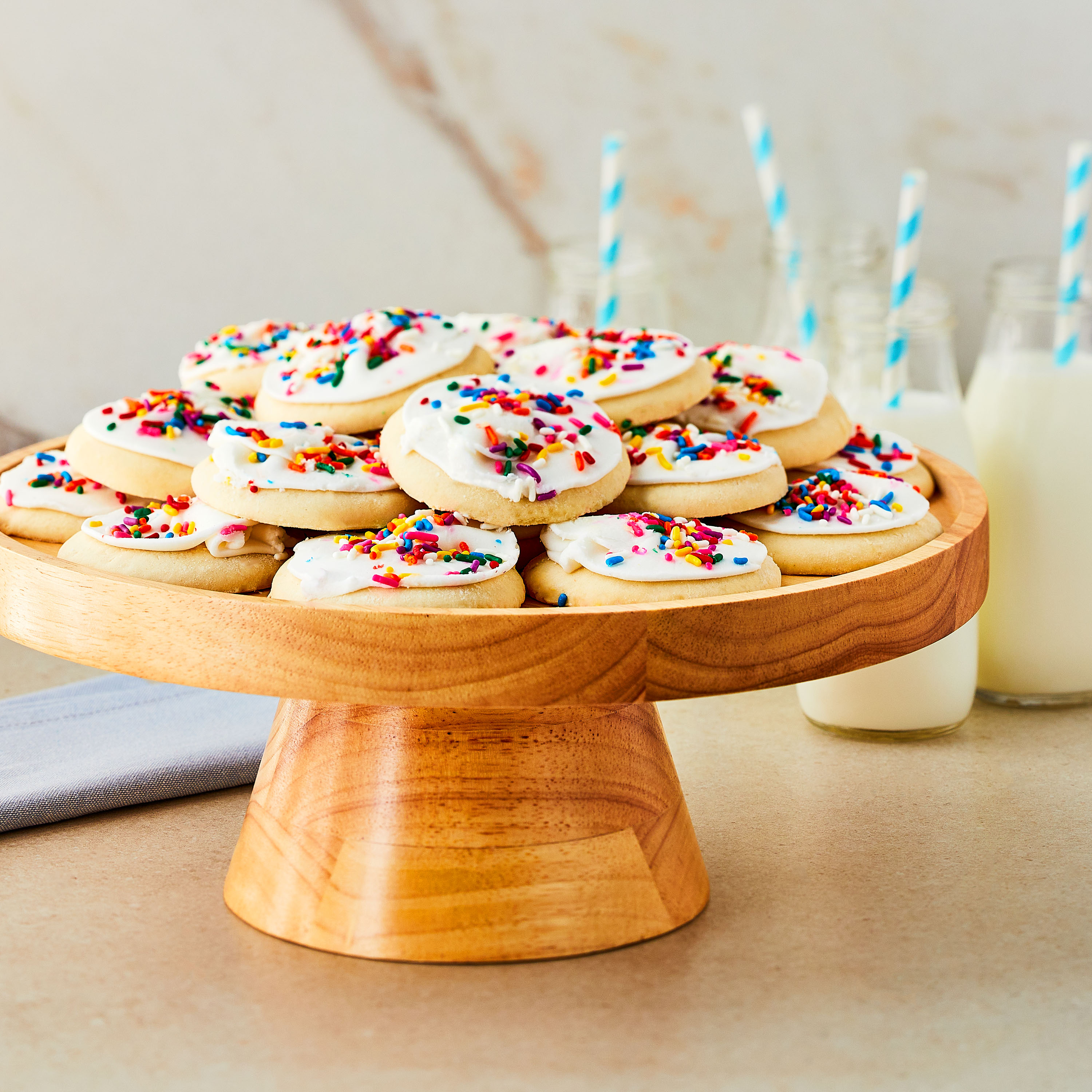 Freshness Guaranteed Frosted Sugar Cookies, 28.3 oz, 21 Count thumbnail 3