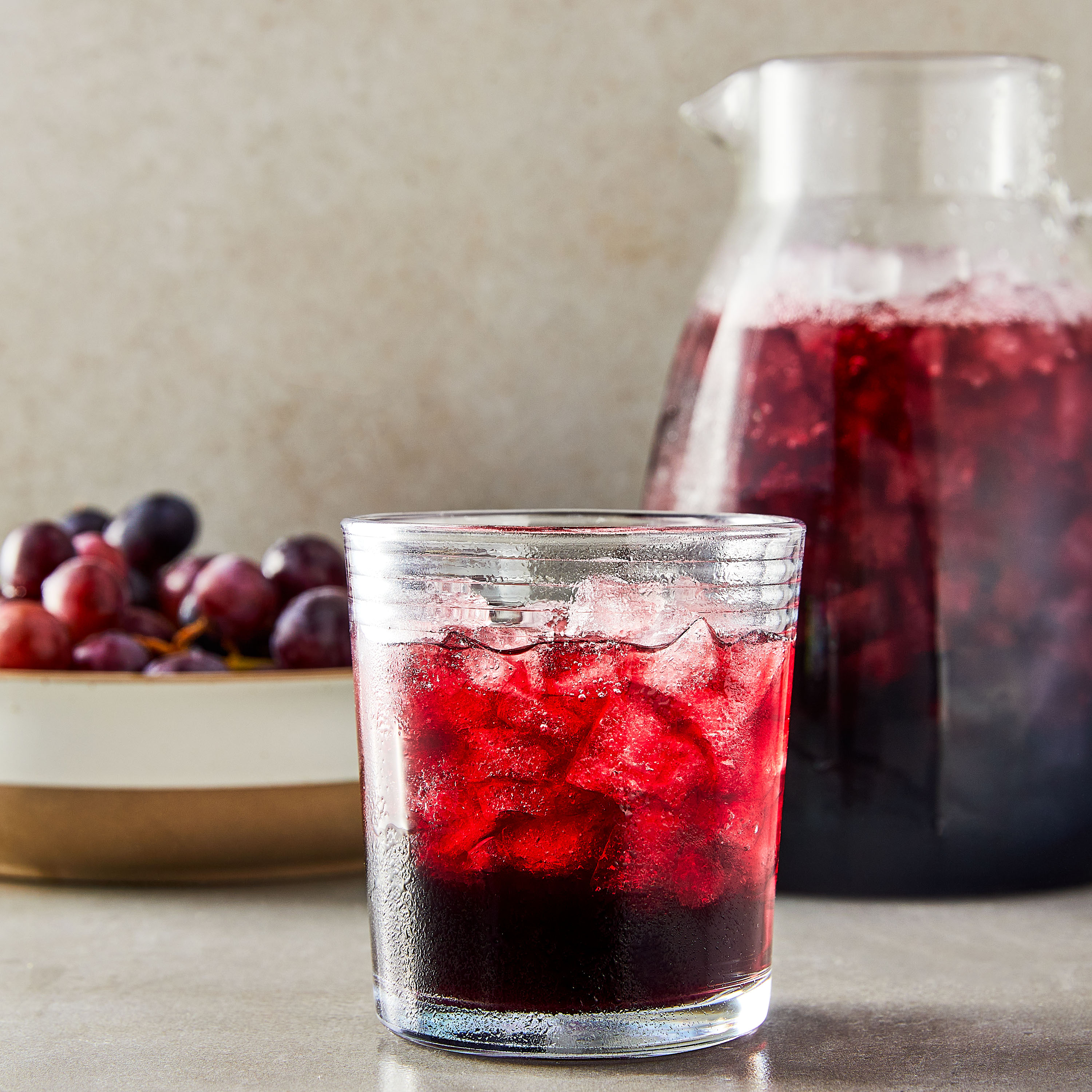 Great Value 100% Concord Grape Juice, 64 fl oz thumbnail 2