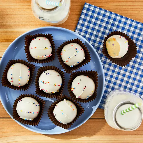Marketside Vanilla Cake Balls, 9.88 oz, 8 Count, Shelf-stable thumbnail 2