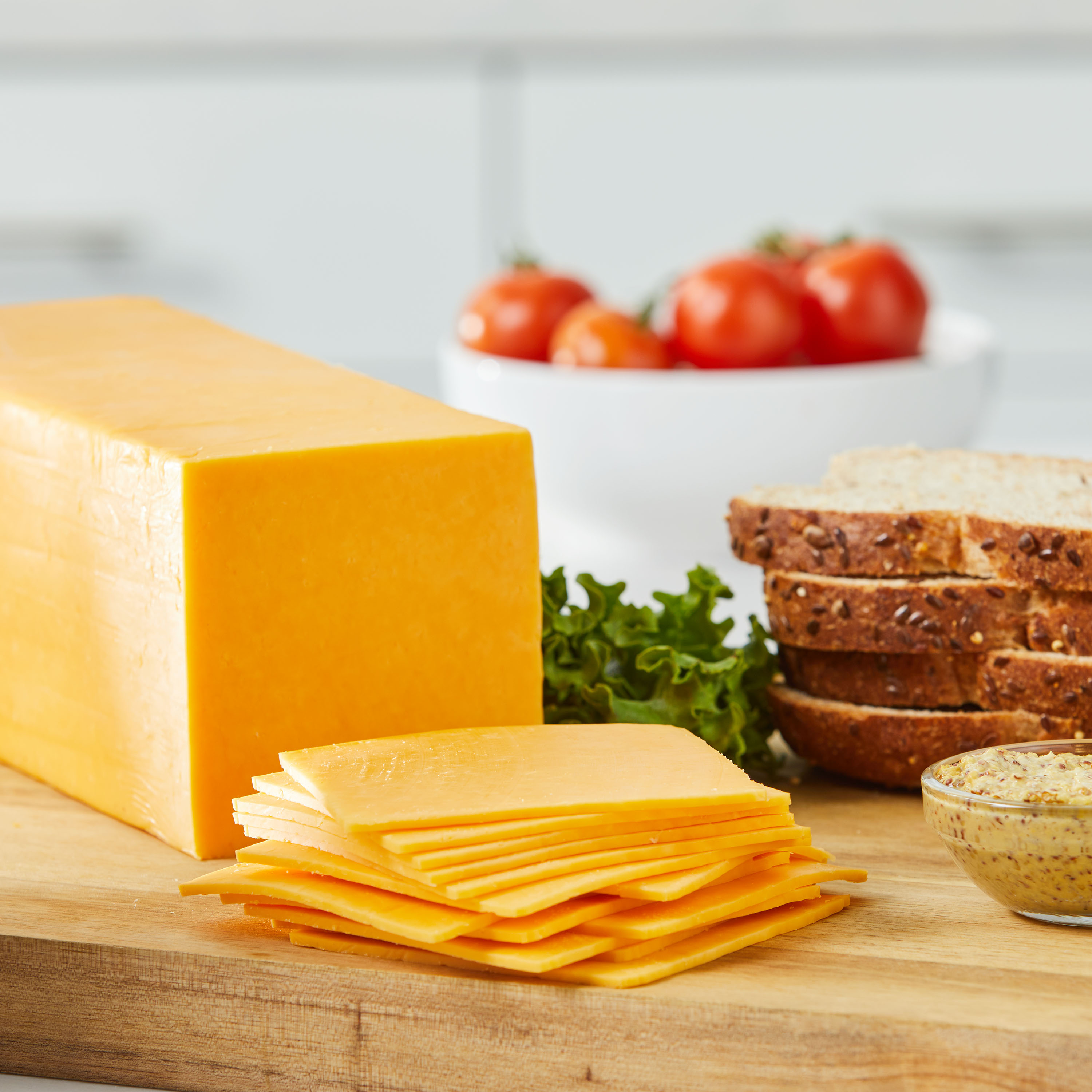 Prima Della Mild Cheddar Cheese, Deli Sliced (Refrigerated Bag) thumbnail 2