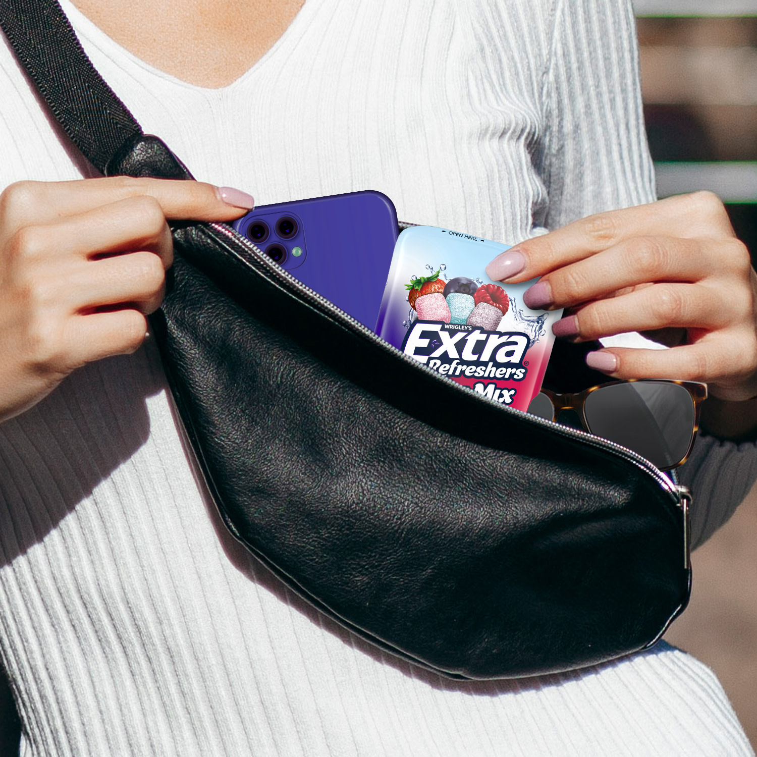 Extra Refreshers Berry Mix Sugar Free Chewing Gum - 40 Piece Bottle thumbnail 3