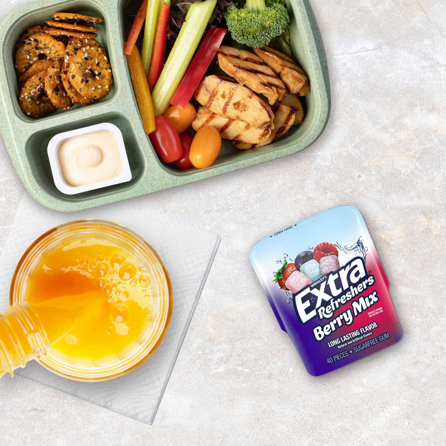 Extra Refreshers Berry Mix Sugar Free Chewing Gum - 40 Piece Bottle thumbnail 4