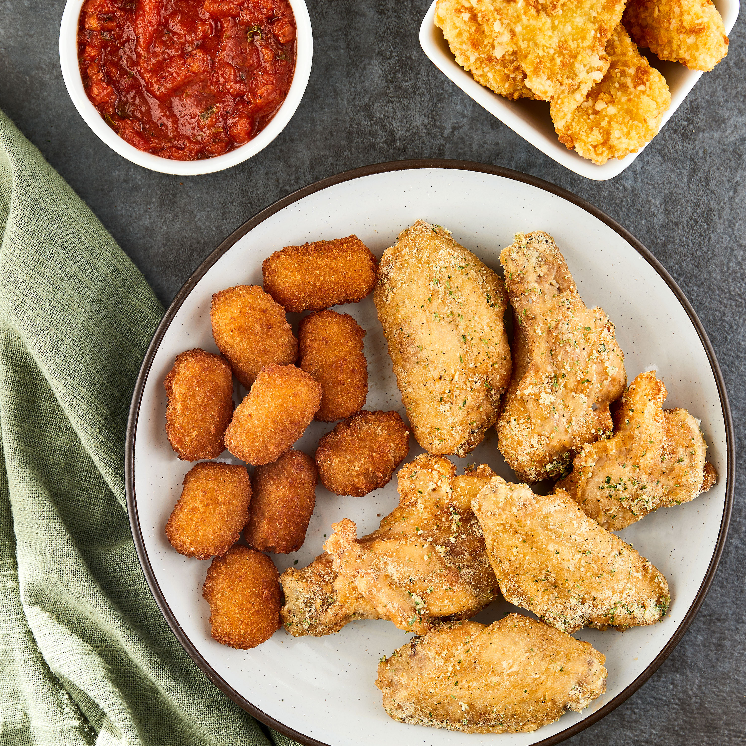 Freshness Guaranteed Hot & Ready-to-Eat Breaded Bone-in Ranch Seasoned Jumbo Chicken Wings, 6 Count thumbnail 2