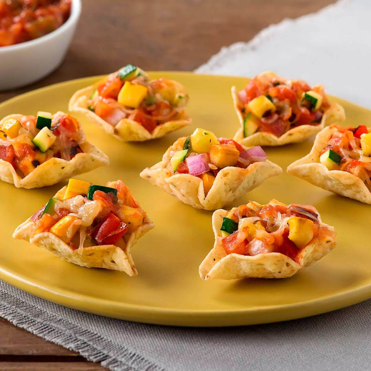 Tostitos Chunky Salsa, Medium, 15.5 oz Jar thumbnail 3