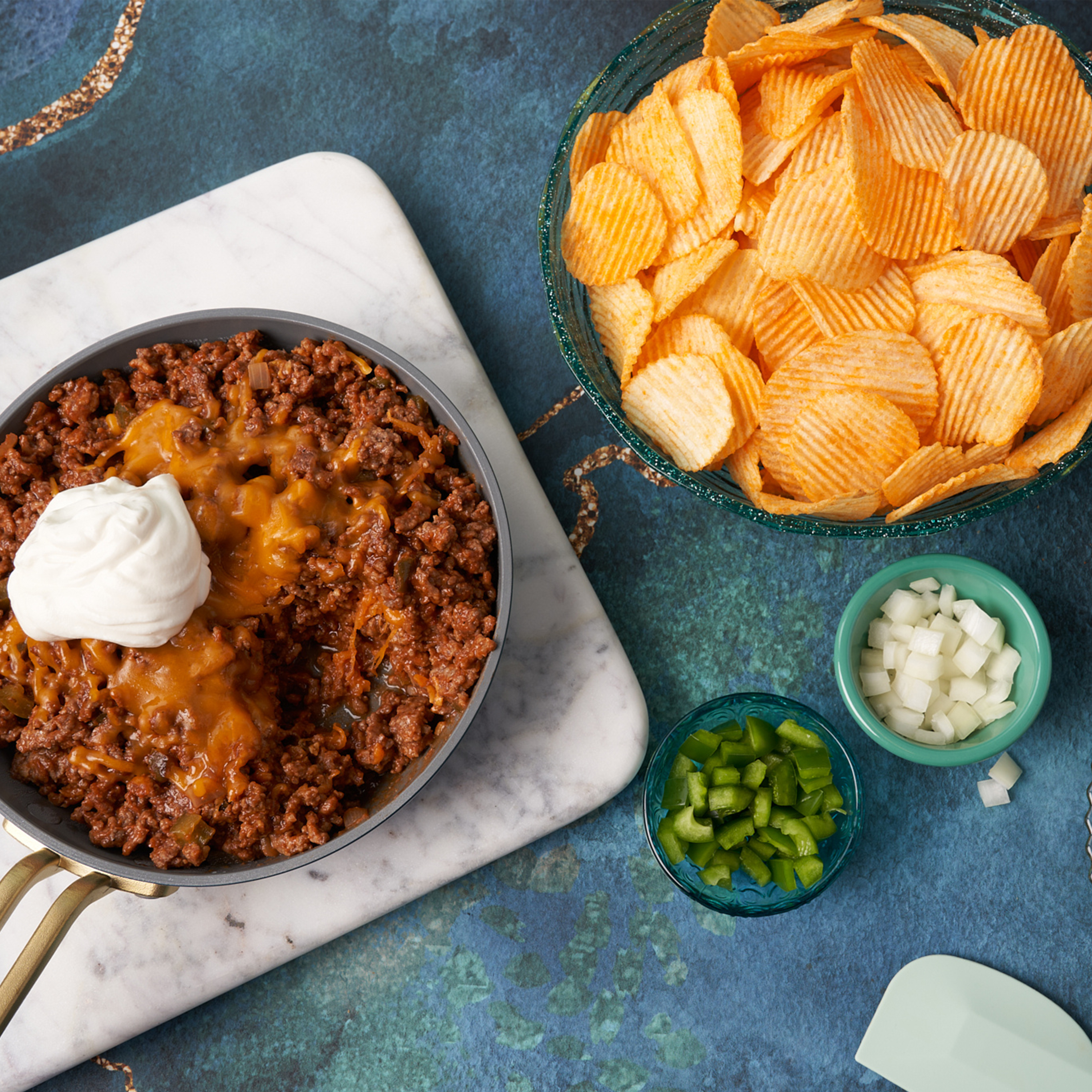 Ruffles Potato Chips Cheddar & Sour Cream Flavored Snack Chips, 8 Ounce Bag thumbnail 3