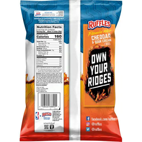 Ruffles Flamin' Hot Cheddar and Sour Cream Flavored Potato Snack Chips, 8 Ounce Bag thumbnail 2