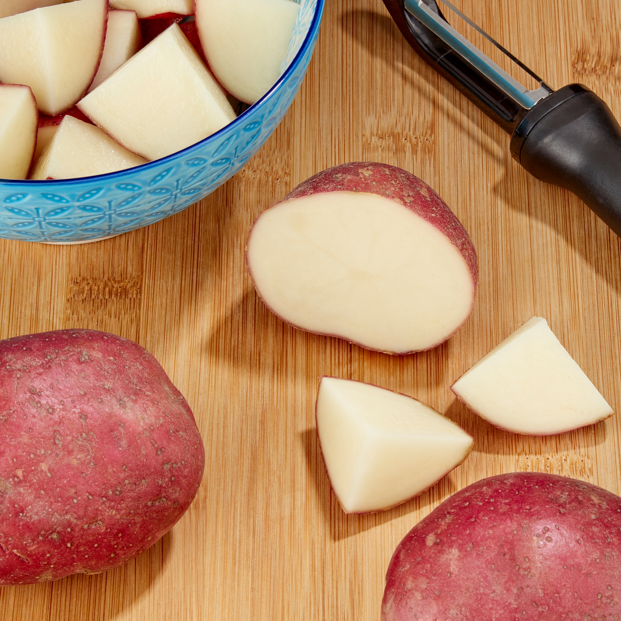 Red Potatoes Whole Fresh, 3 lb Bag thumbnail 2