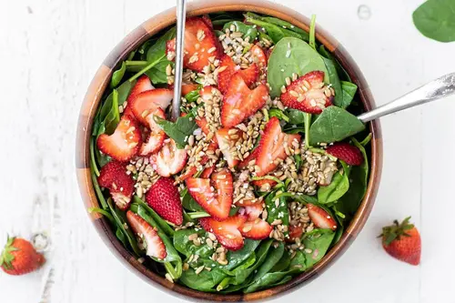 Fresh USDA Organic Strawberries, 1 lb Container thumbnail 3