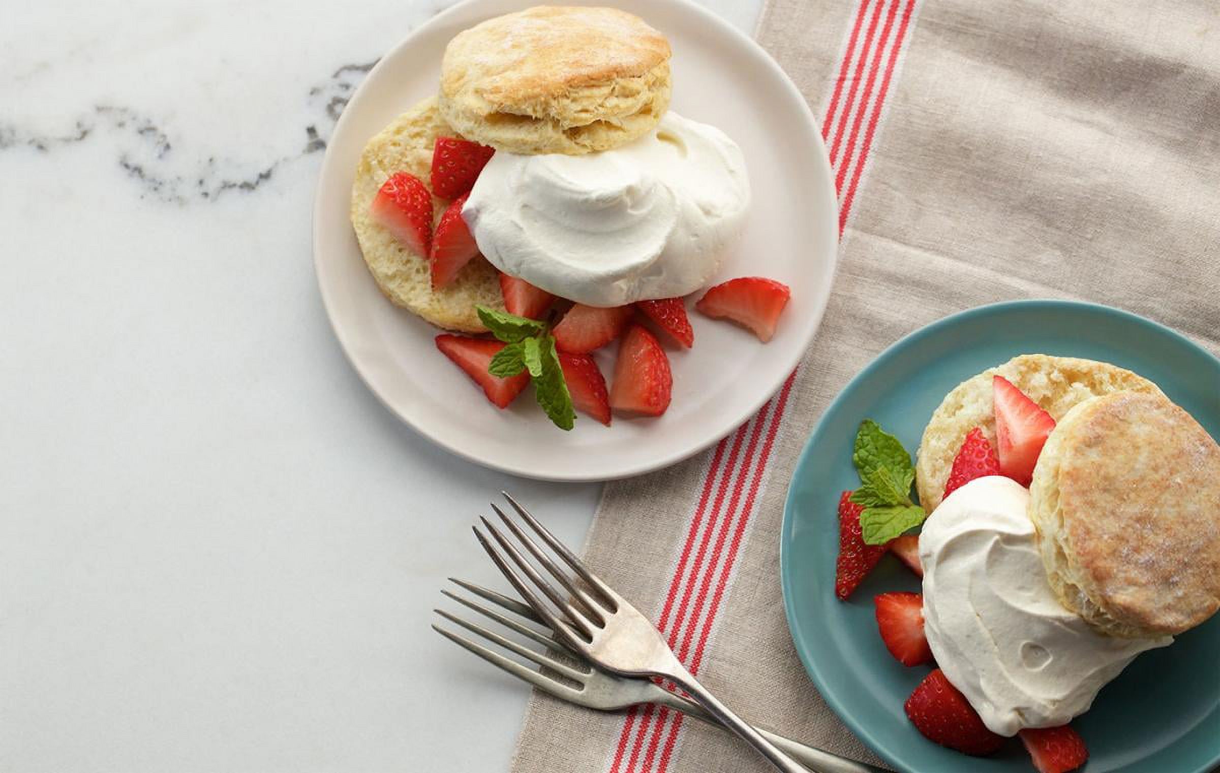 Fresh USDA Organic Strawberries, 1 lb Container thumbnail 4