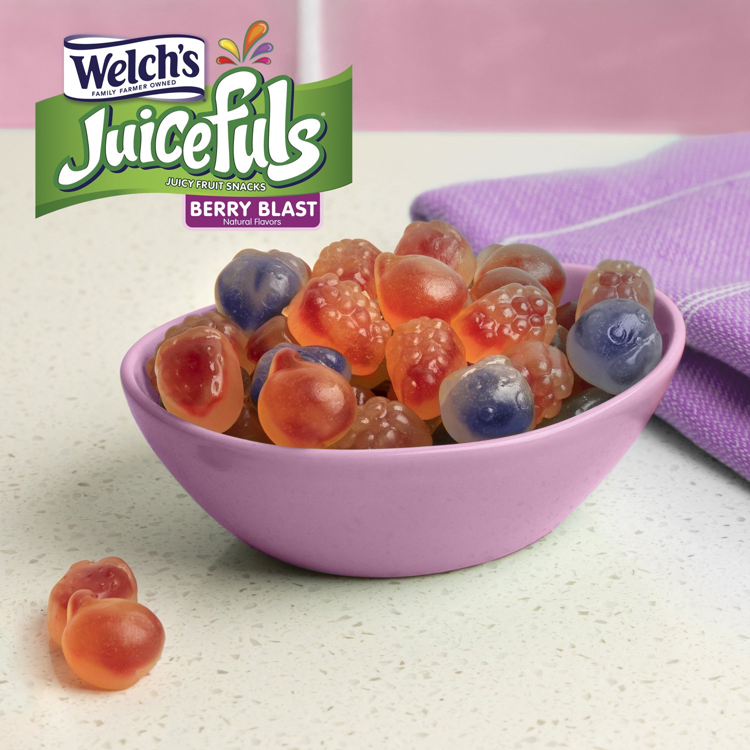 Welch's, Juicefuls Fruit Snacks, Berry Blast and Island Splash, 1 oz, 20 Count thumbnail 3