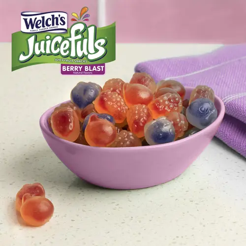 Welch's, Juicefuls Fruit Snacks, Berry Blast and Island Splash, 1 oz, 20 Count thumbnail 3