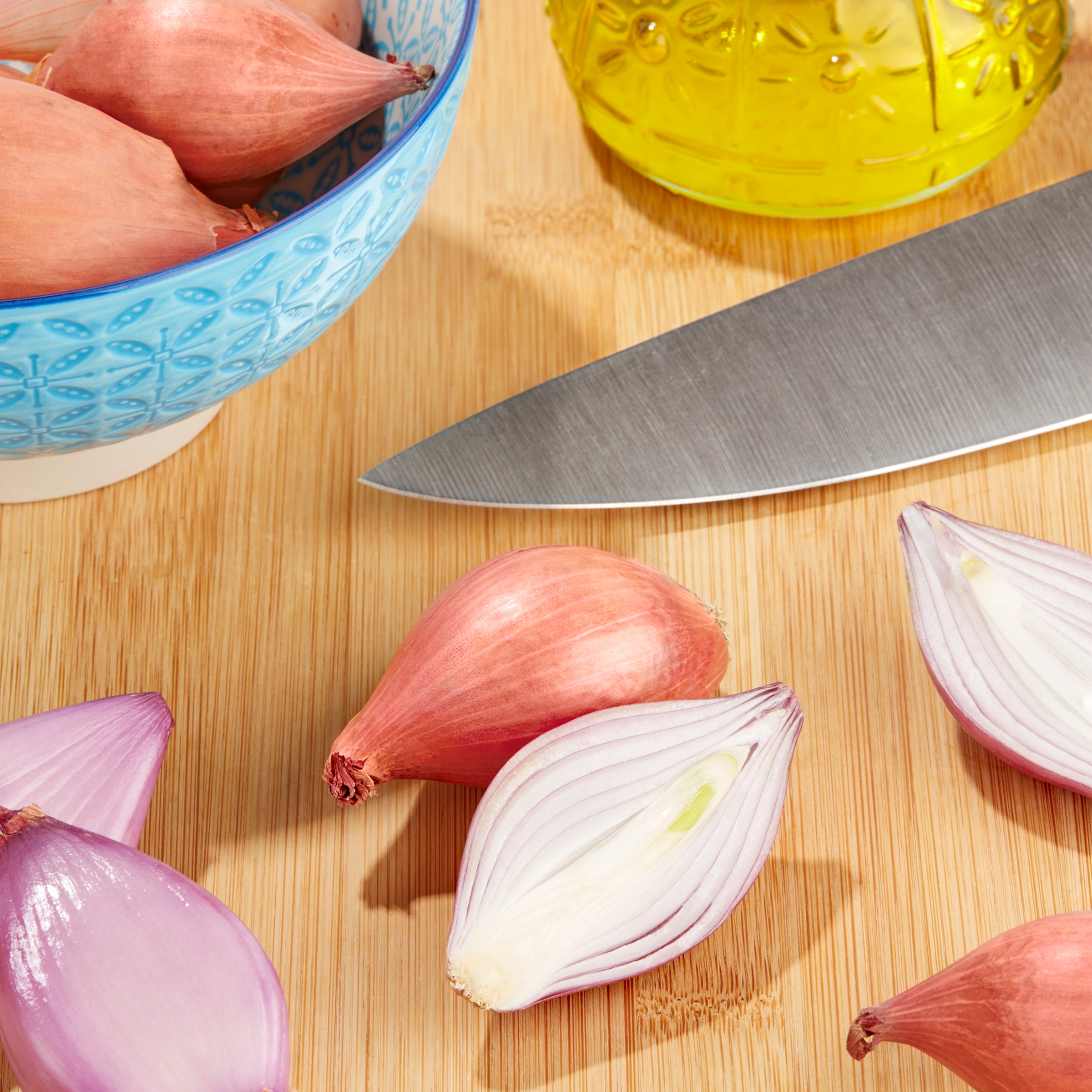 Fresh Whole Shallots, 3 oz Package thumbnail 2