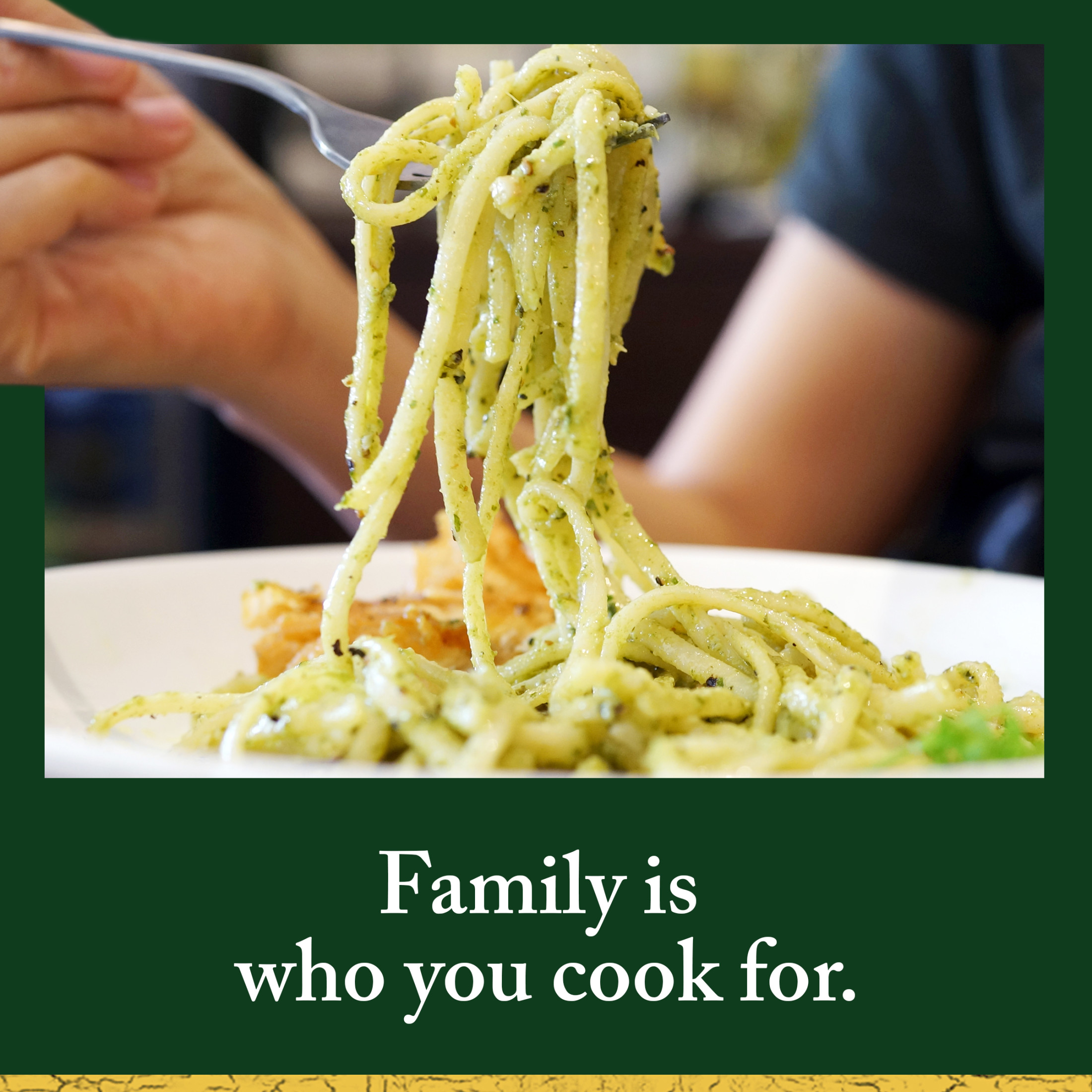 Classico Signature Recipes Traditional Basil Pesto Sauce & Spread, 8.1 oz. Jar thumbnail 4