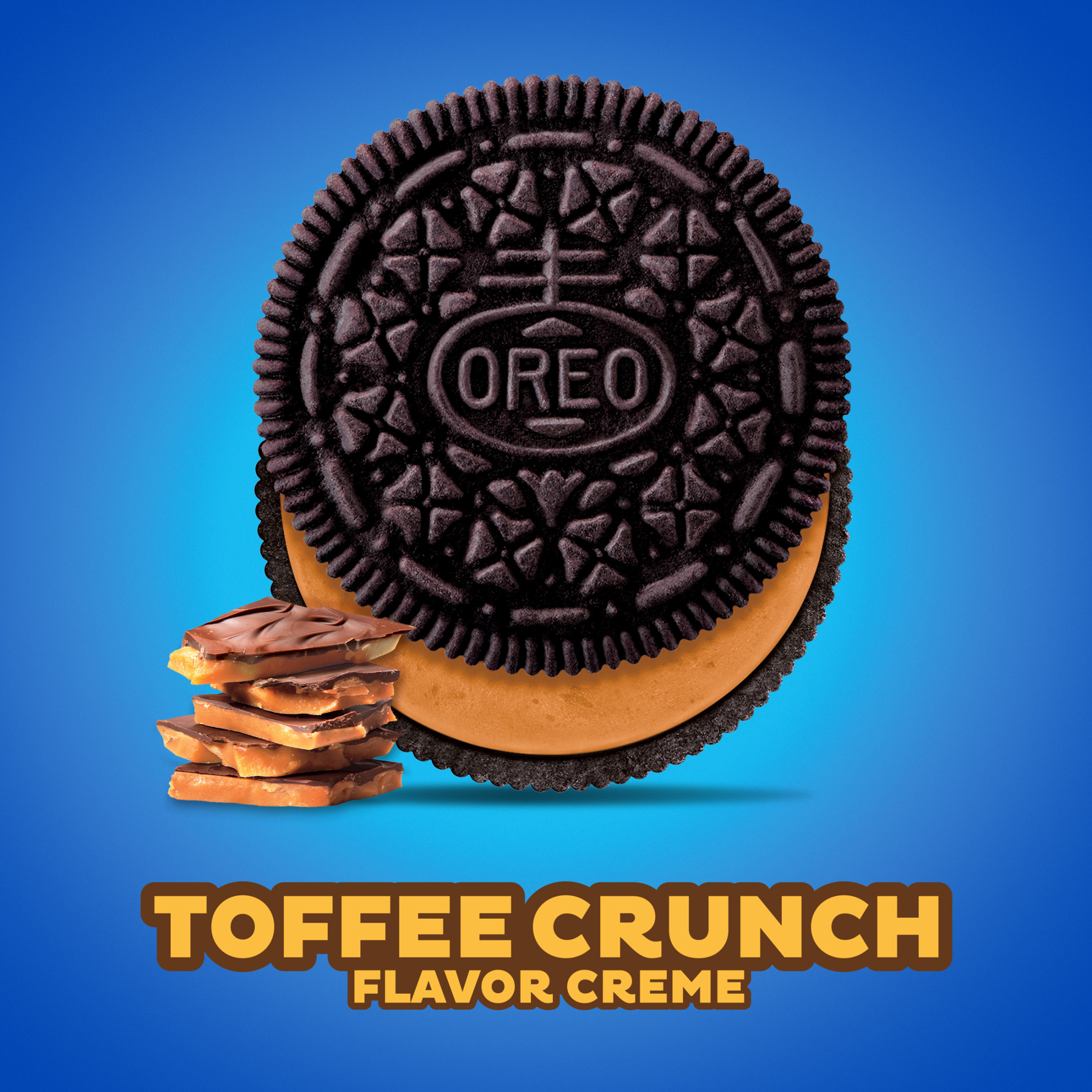 OREO Toffee Crunch Creme with Sugar Crystals Chocolate Sandwich Cookies, Family Size, 17 oz thumbnail 3