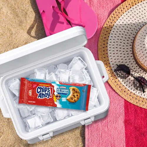 CHIPS AHOY! Chewy Ice Cream Sandwich-Inspired Chocolate Chip Cookies, Limited Edition, 9.9 oz thumbnail 4