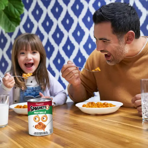 SpaghettiOs Canned Pasta with Meatballs, 15.6 oz Can thumbnail 2