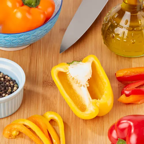 Fresh Color Bell Peppers, 3 Count thumbnail 3