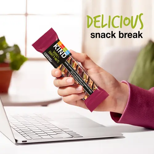 KIND Seeds Fruit & Nuts Snack Bar, Dark Chocolate Raspberry Pumpkin Seed, Gluten Free, 6 Count Box thumbnail 3