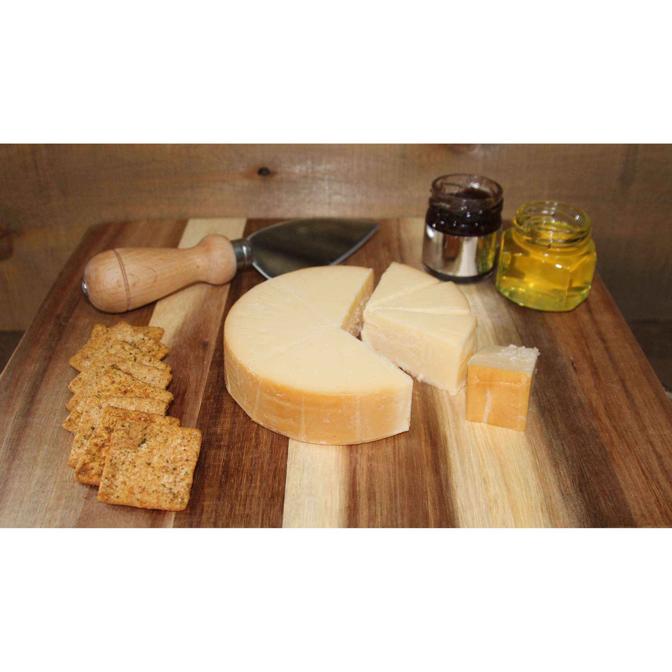 Red Apple Cheese Apple Smoked Natural Gouda, 8 oz Round thumbnail 3