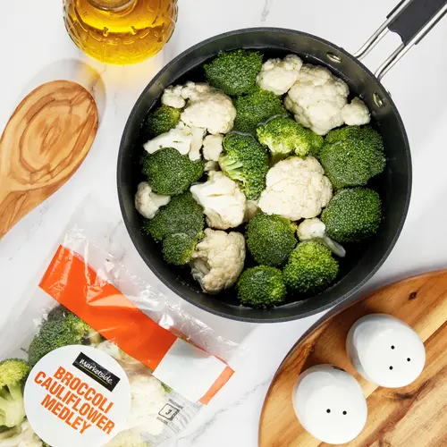 Fresh Marketside Broccoli and Cauliflower, 12 oz thumbnail 3