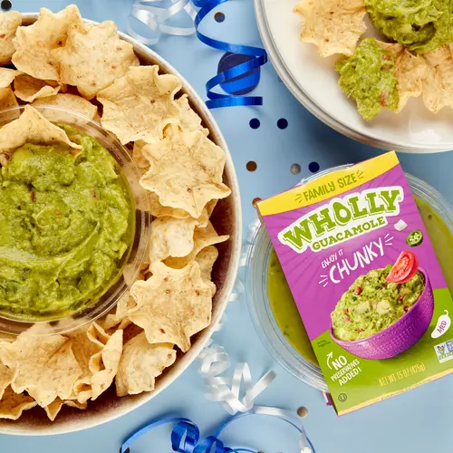 WHOLLY Guacamole Chunky Bowl, Hass Avocados, No preservatives added, 15 oz thumbnail 2