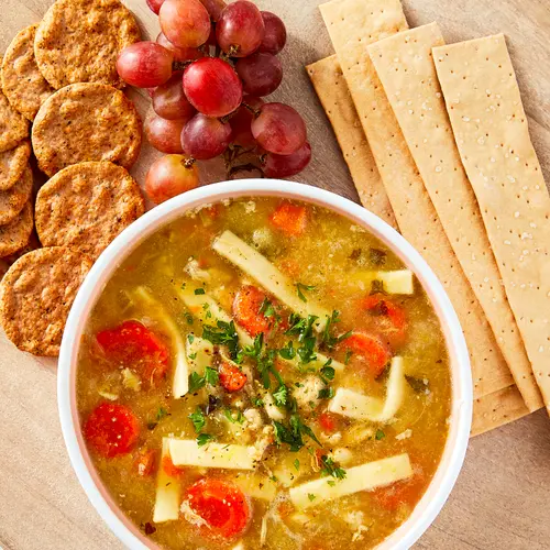 Marketside Chicken Noodle Soup, Fresh Deli Soup, 32 oz Cup thumbnail 2