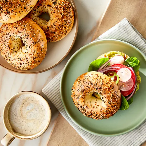 Marketside Everything New York Style Bagels, 22.8 oz, 6 Count thumbnail 2