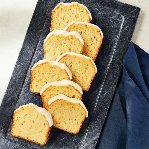 Marketside Iced Vanilla Sliced Cake, 14.1 oz, 8 Count thumbnail 3