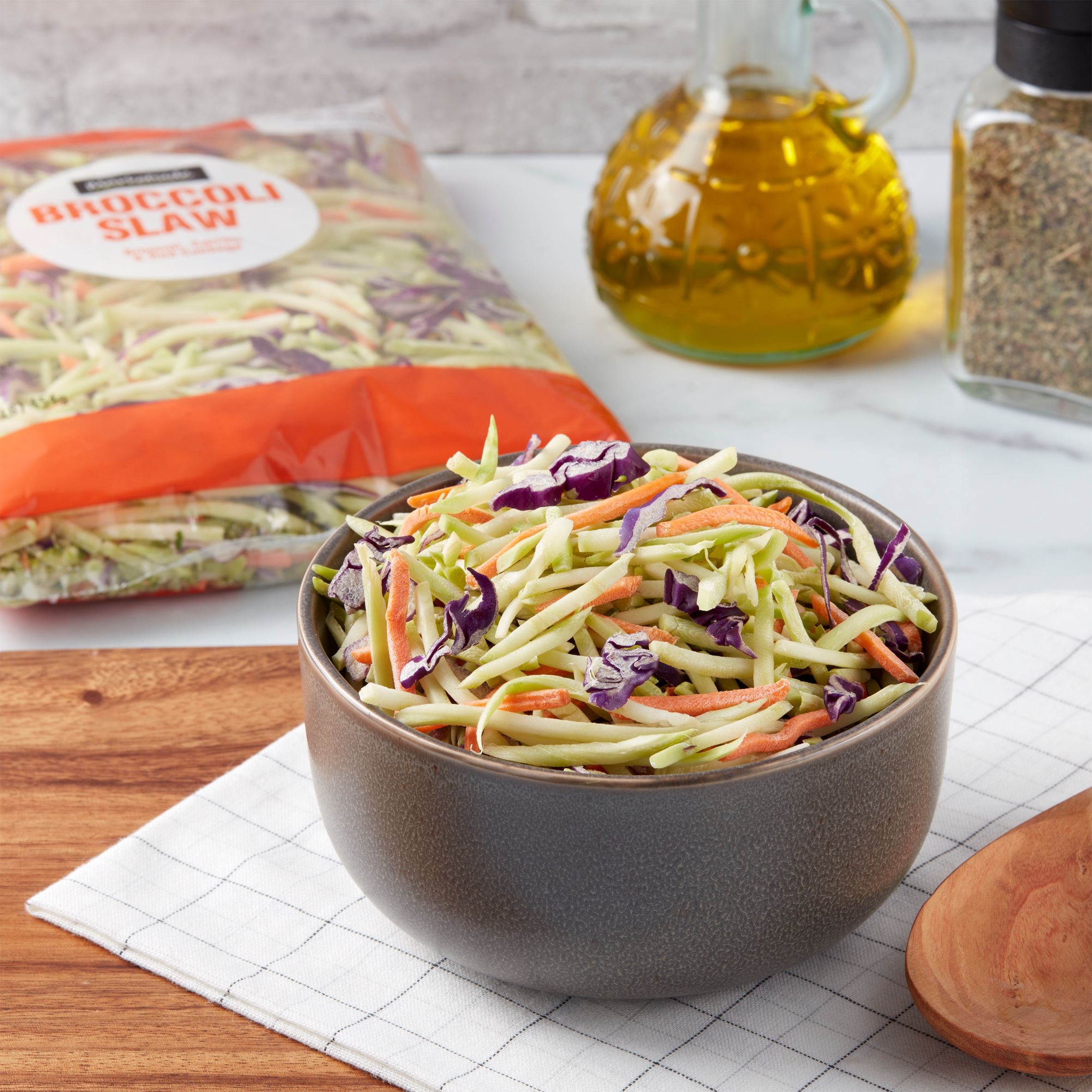 Marketside Fresh Broccoli Slaw thumbnail 3