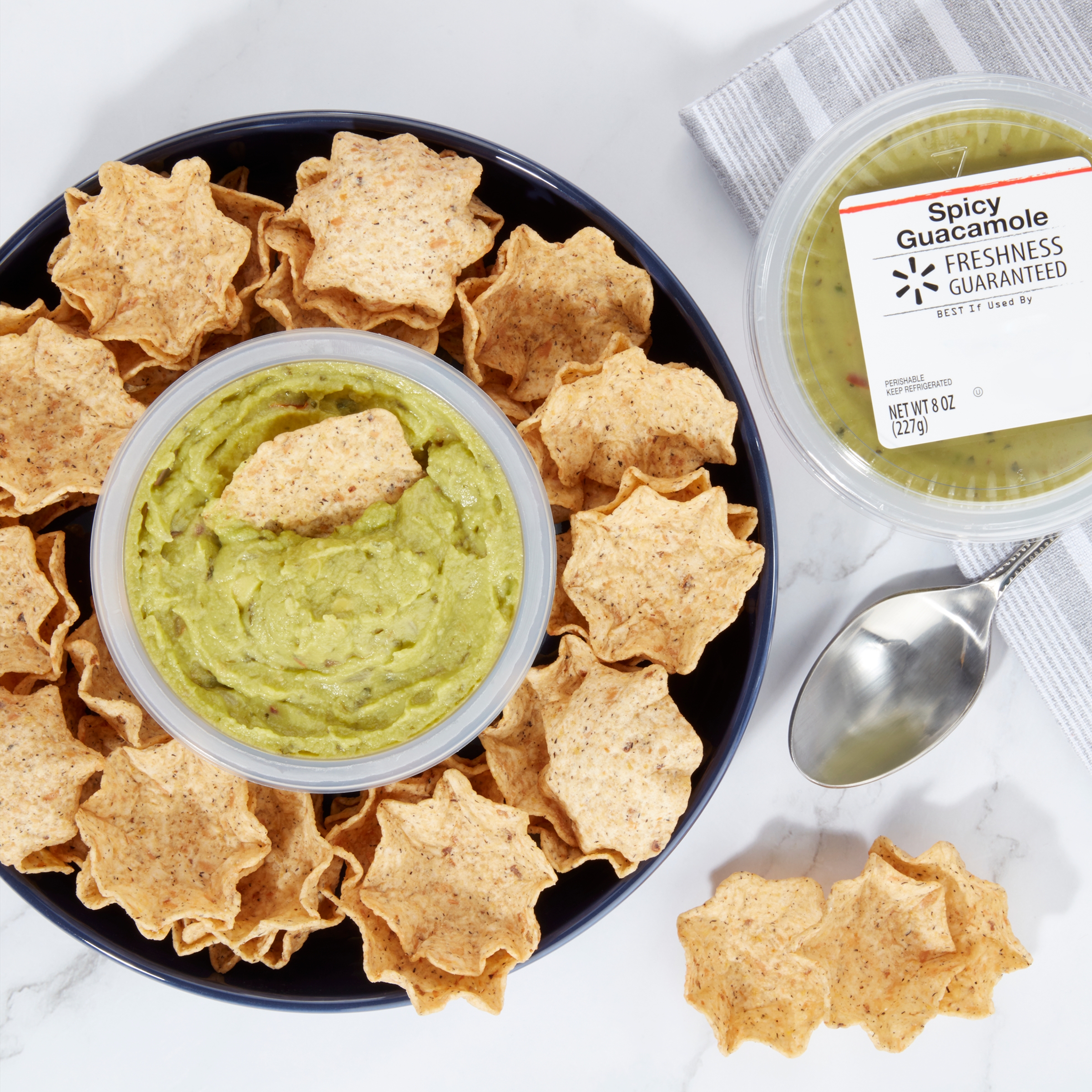Freshness Guaranteed Guacamole, Spicy, 8 oz Tub thumbnail 2