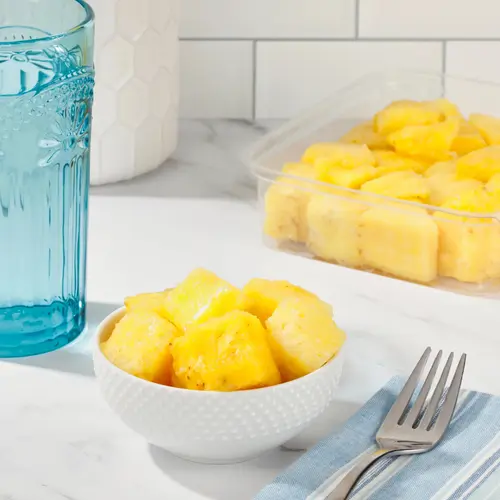 Marketside Pineapple 32 oz Tray thumbnail 2