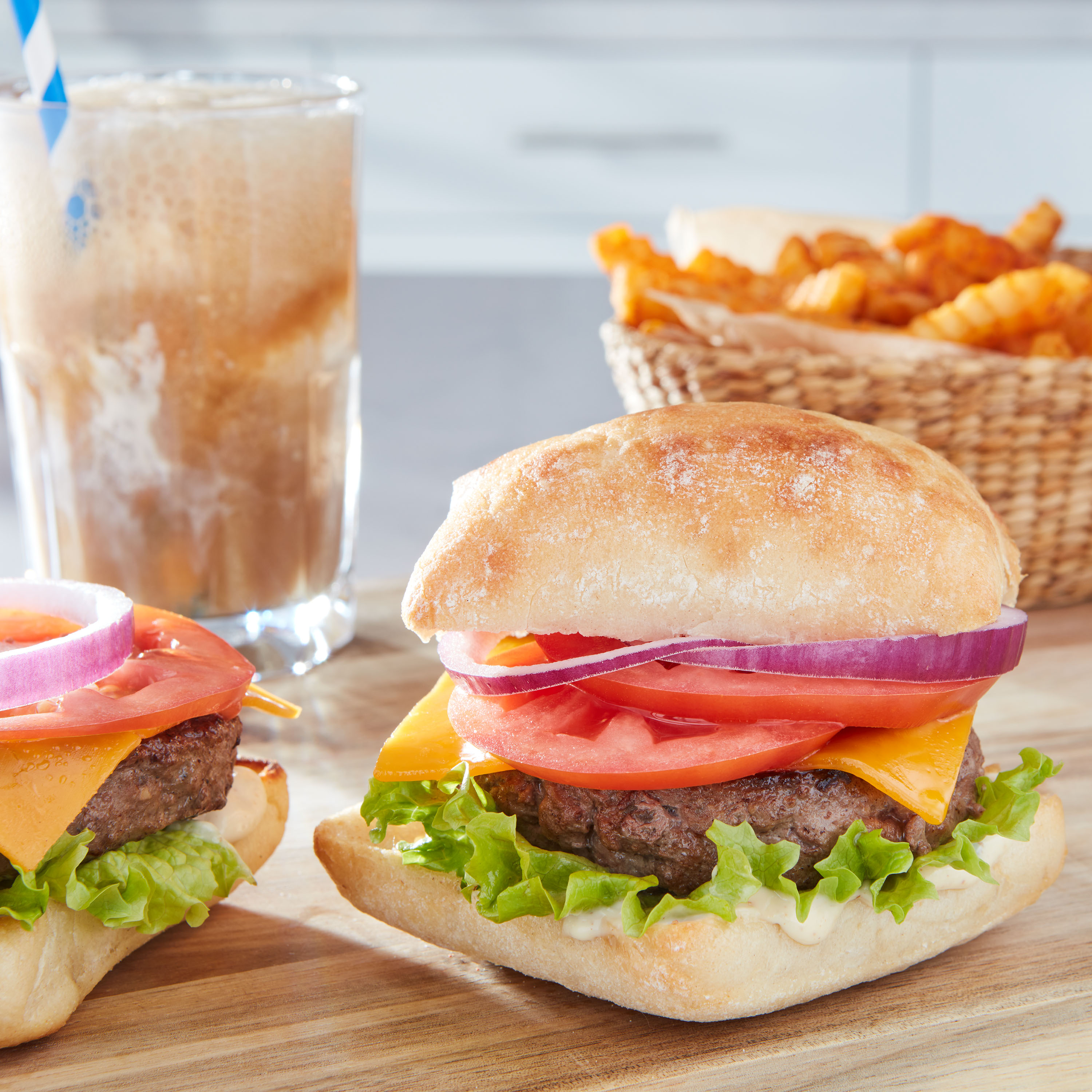 Marketside 100% Angus Beef Burgers, 12 Count, 4lb (Frozen) thumbnail 2