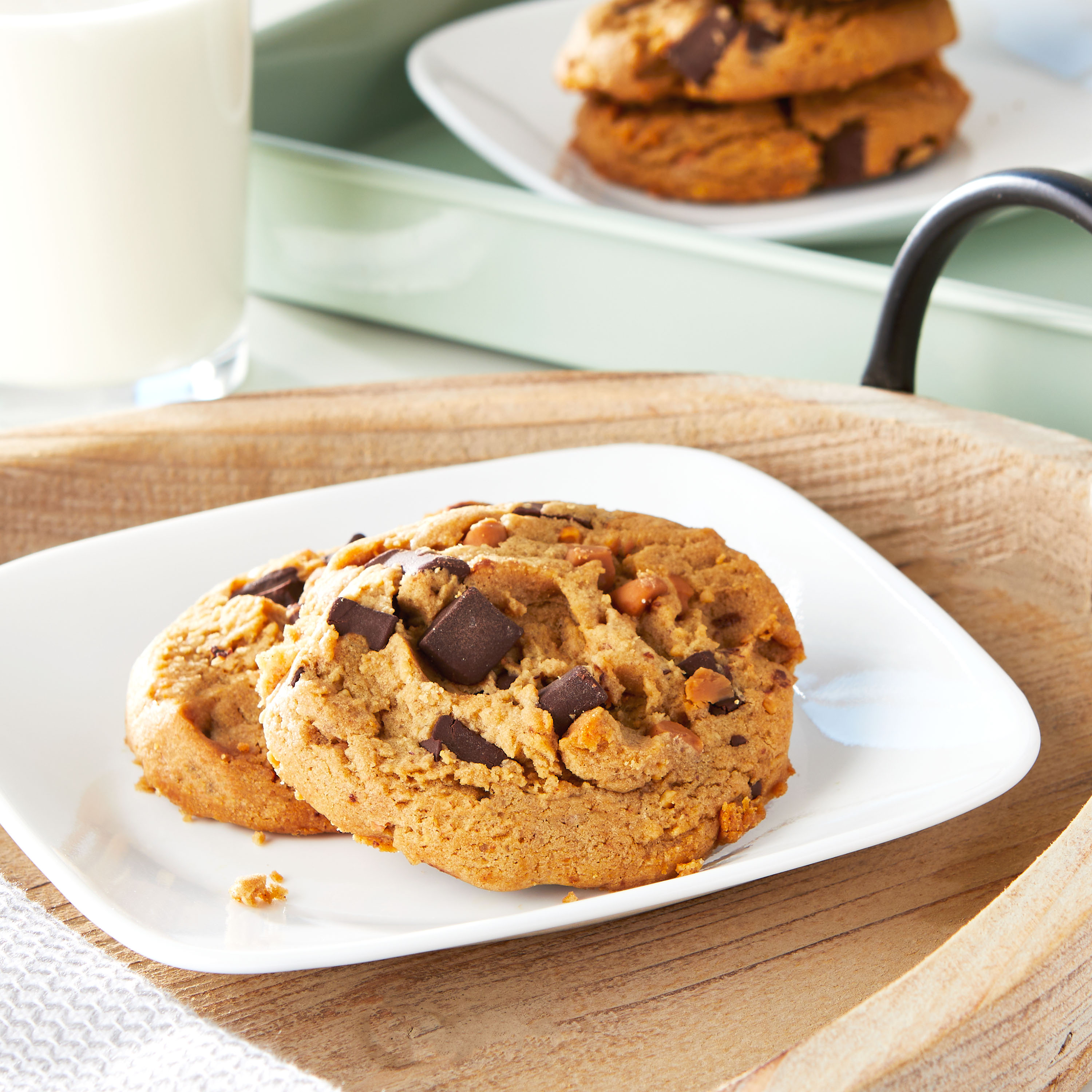 Marketside Decadent Peanut Butter Chocolate Chunk Baked Cookies, 13.5 oz, 6 Count thumbnail 3