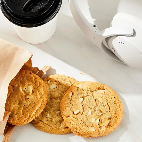 Marketside Decadent White Chocolate Macadamia Nut Bakery Cookies, 3.75 oz, 3 Count, Baked thumbnail 3