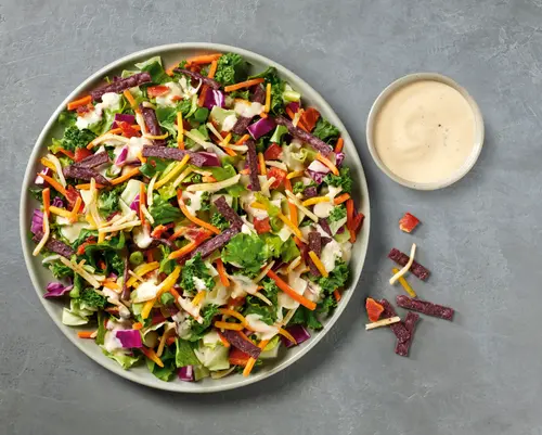 Marketside Bacon Ranch Crunch Chopped Fresh Salad Kit, 9.76 oz Bag, Fresh thumbnail 4