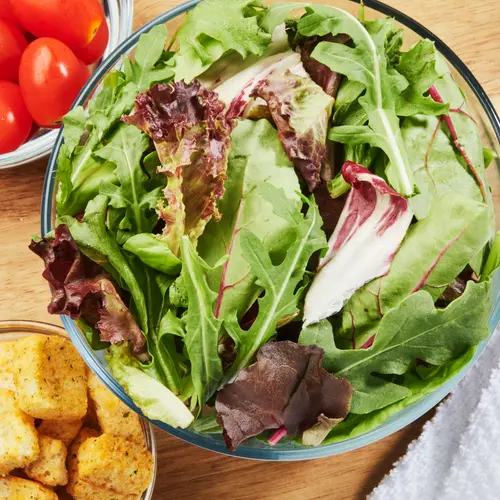 Marketside Spring Mix Salad Blend, 5 oz Bag, Fresh thumbnail 2