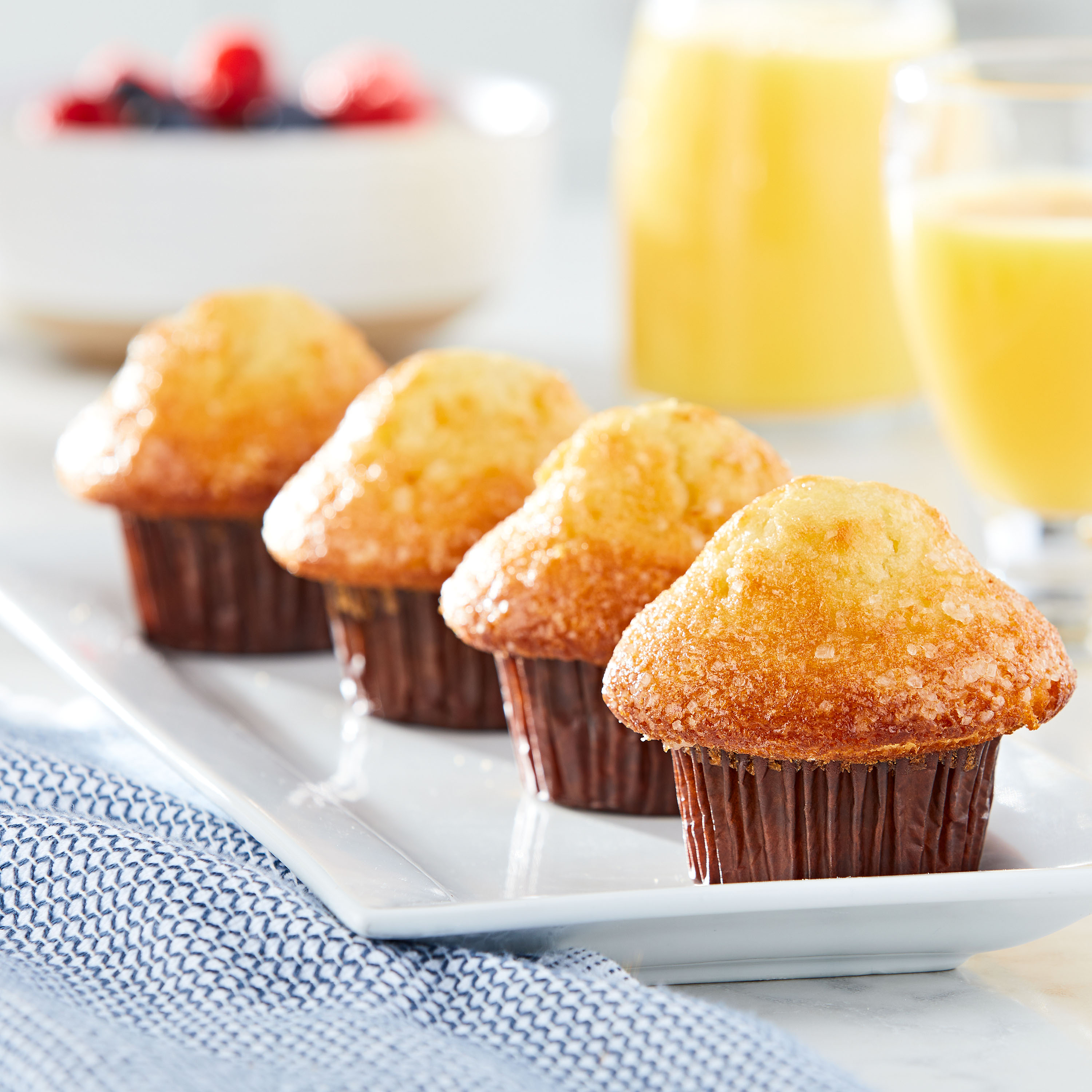 Marketside Lemon Streusel Muffins, 14 oz, 4 Count thumbnail 3