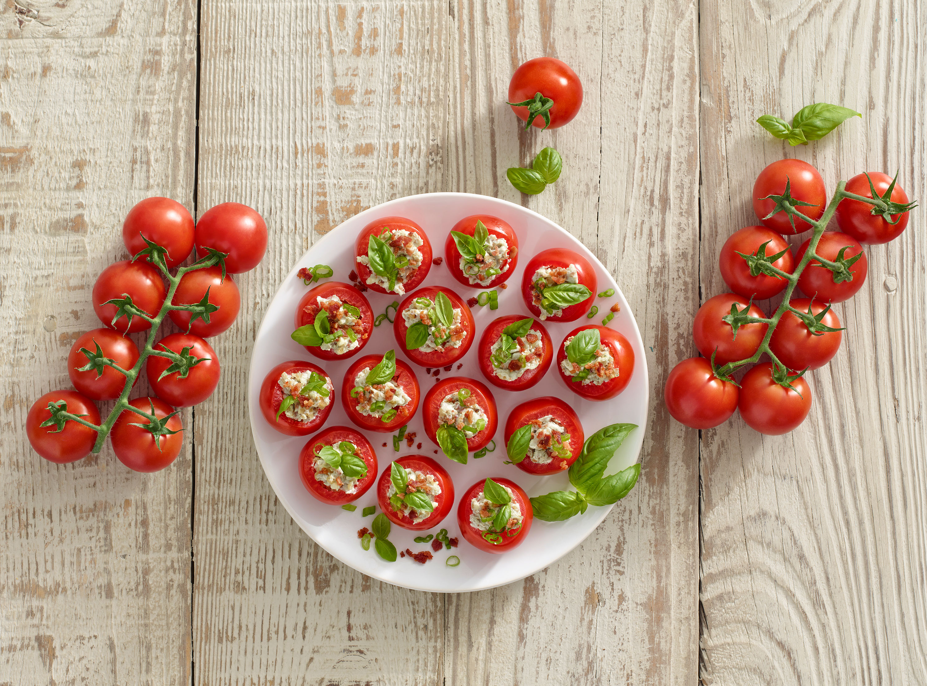 Fresh Cocktail Tomato, 1 lb Package thumbnail 2