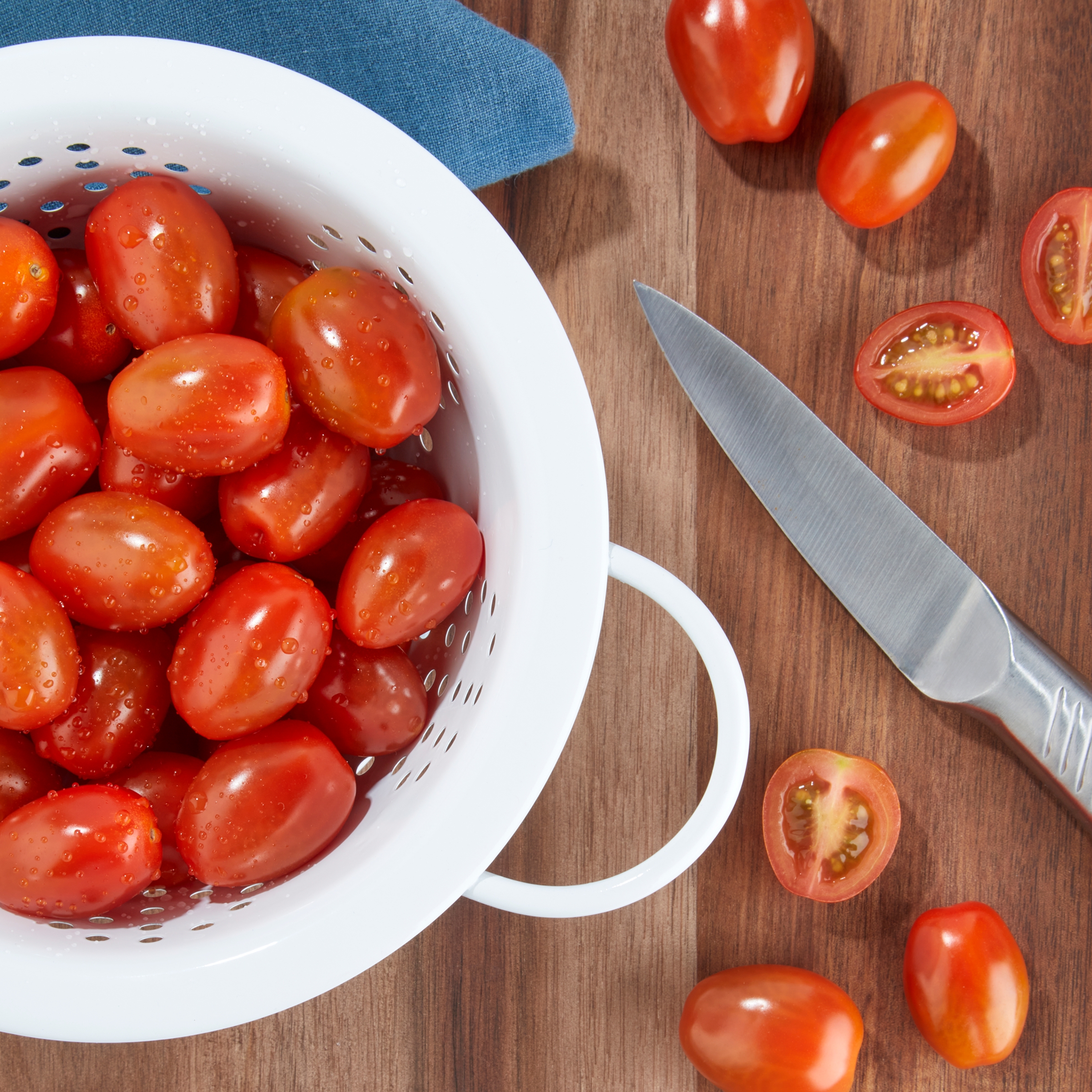 Fresh Organic Grape Tomato, 1 lb Package thumbnail 3
