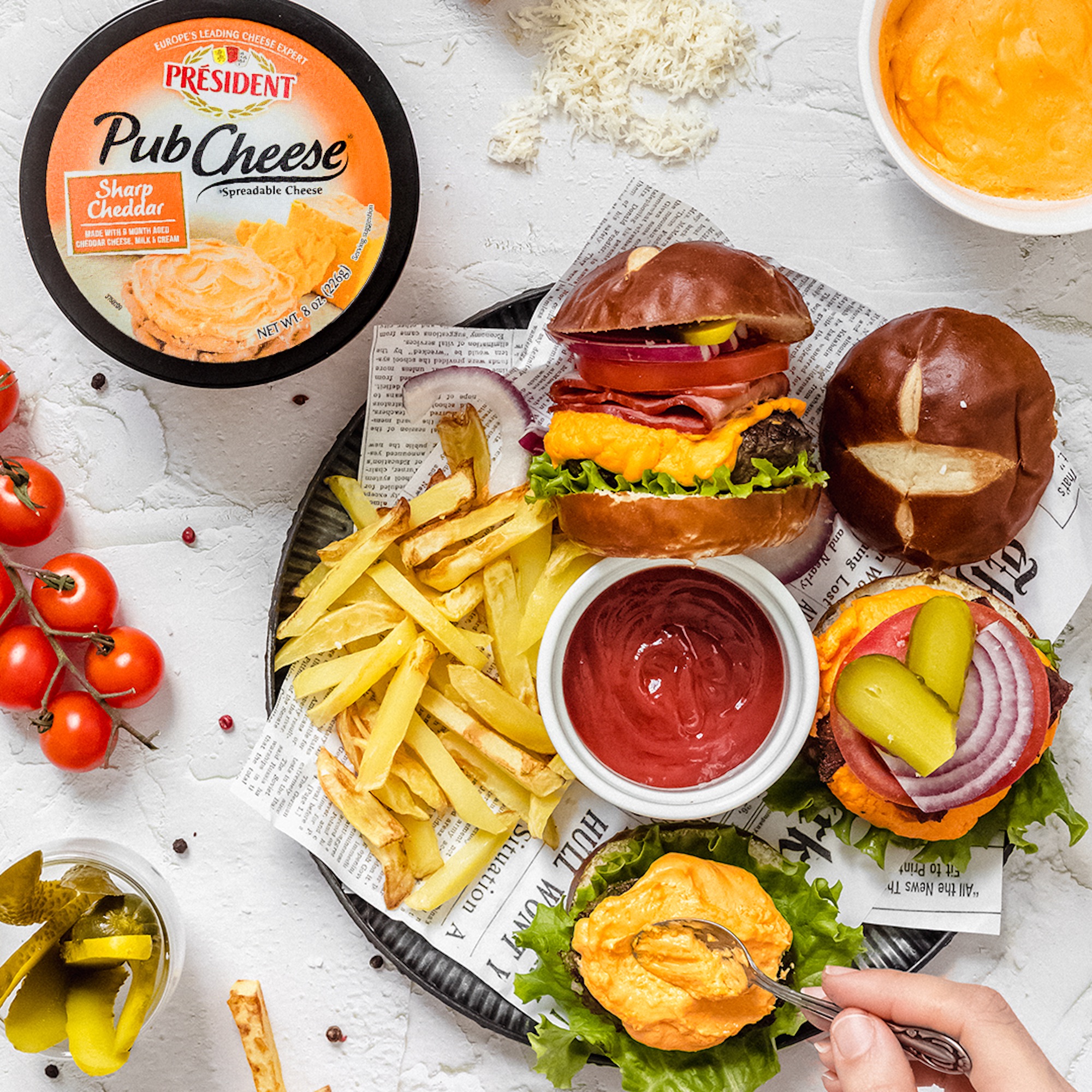 President Pub Cheese Sharp Cheddar Cheese Spread, 8 oz (Refrigerated) thumbnail 2